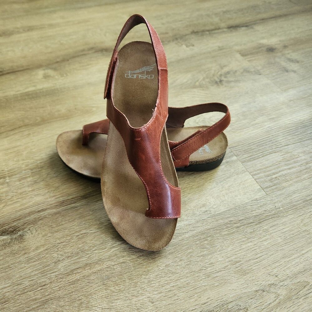 Dansko 6024-395300 Women's Reece Waxy Burnished Cinnabar Casual Sandal EU 37